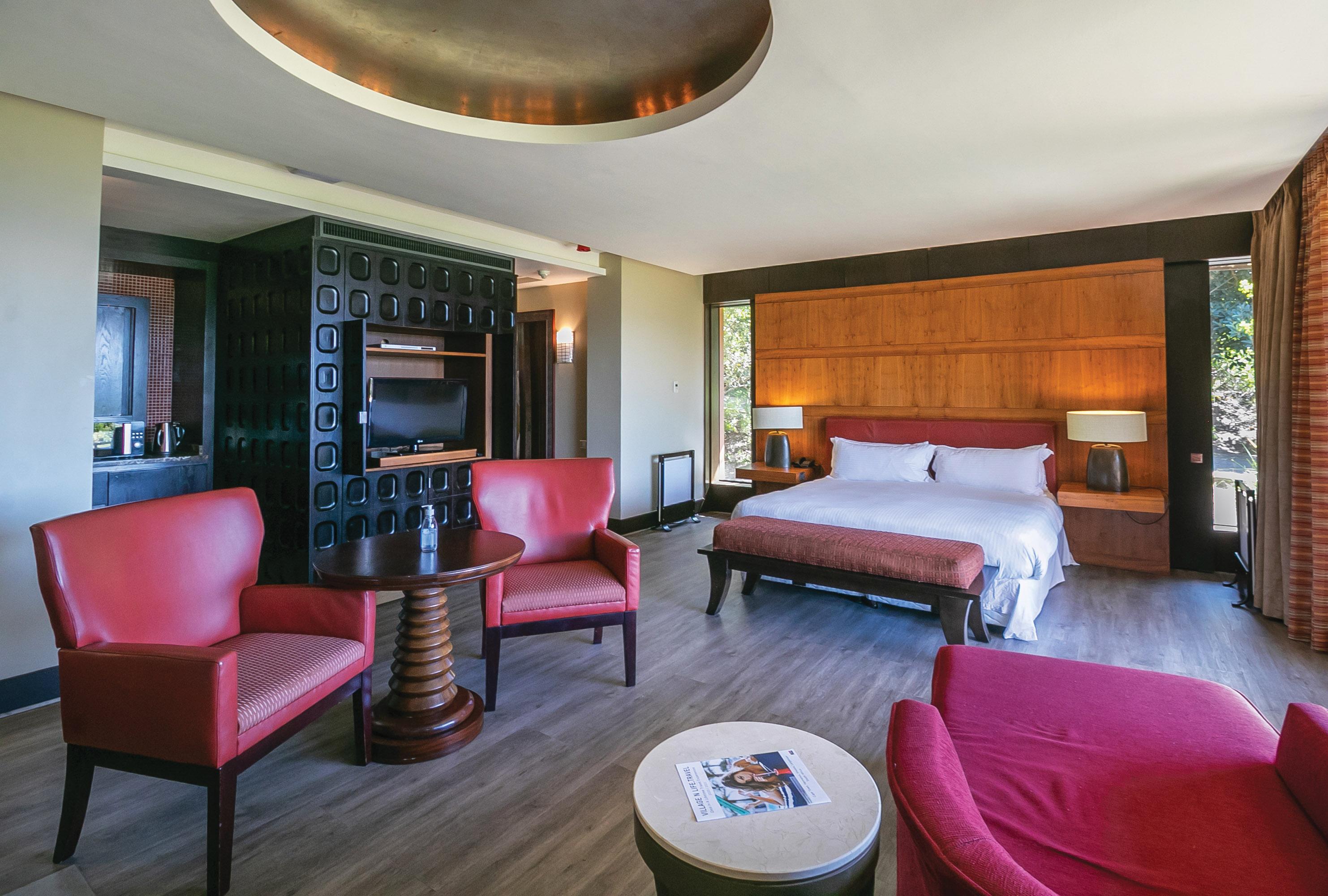 Pezula Nature Retreat Knysna Luaran gambar A suite at the hotel