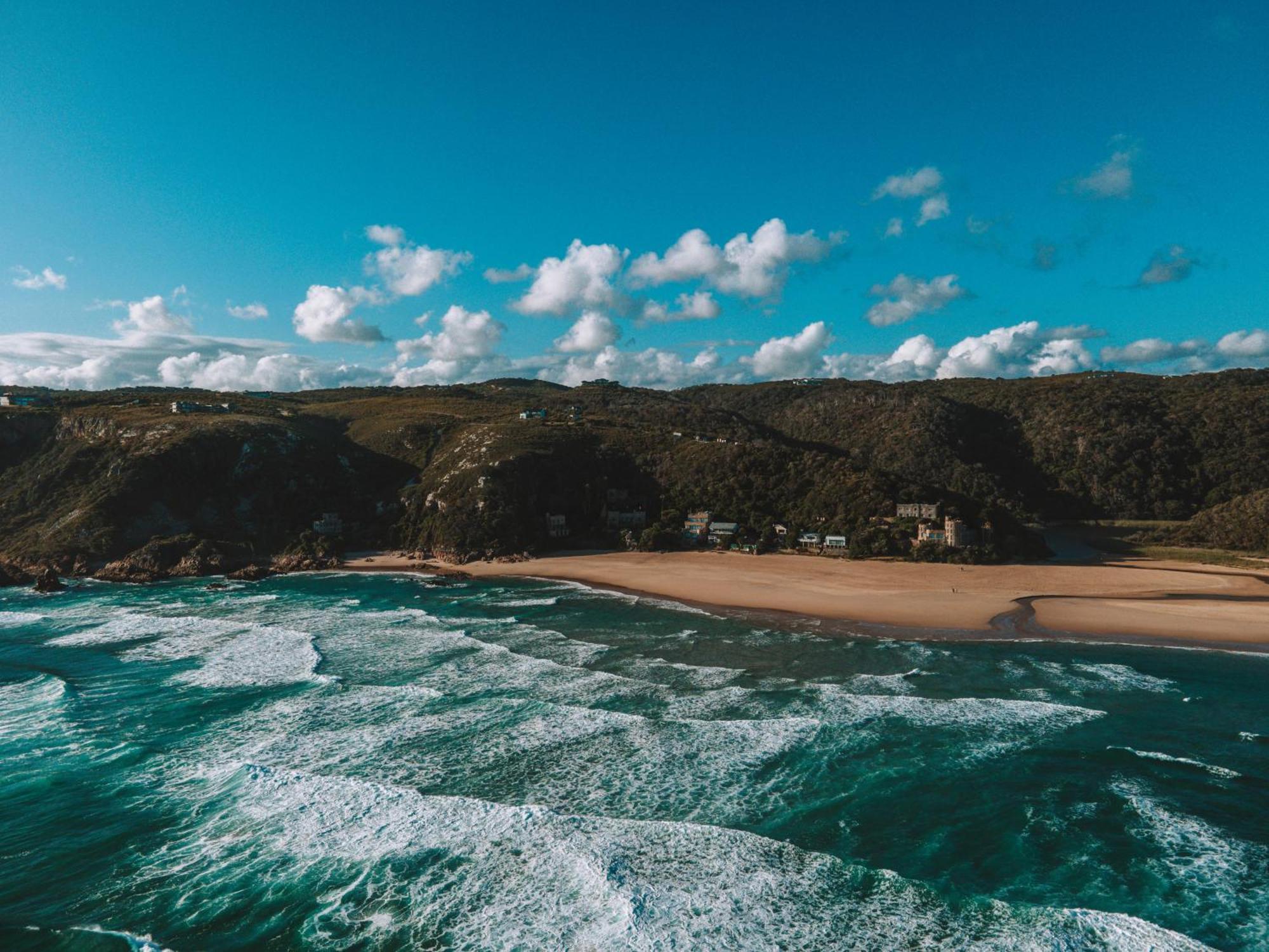 Pezula Nature Retreat Knysna Luaran gambar Aerial view of the beach